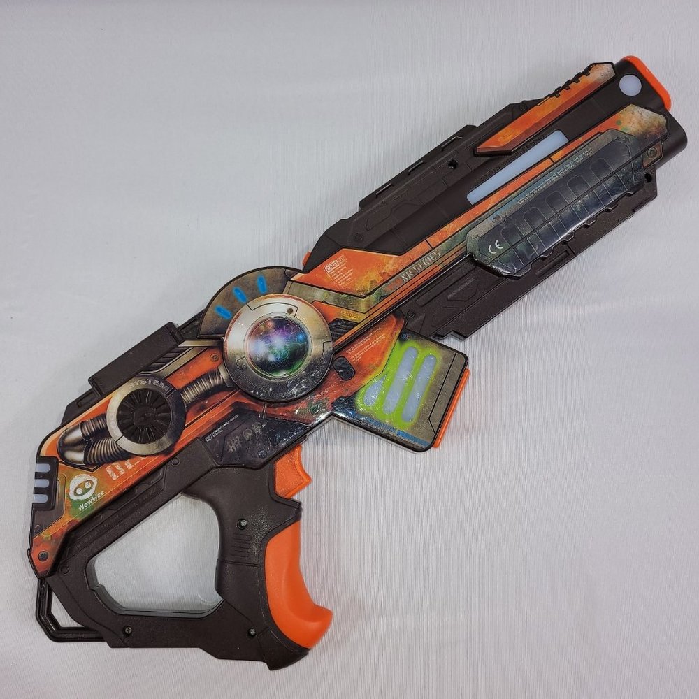 Light Strike Laser Tag 2010 Laser Rifle XR Electronic Toy Gun WowWee Toys